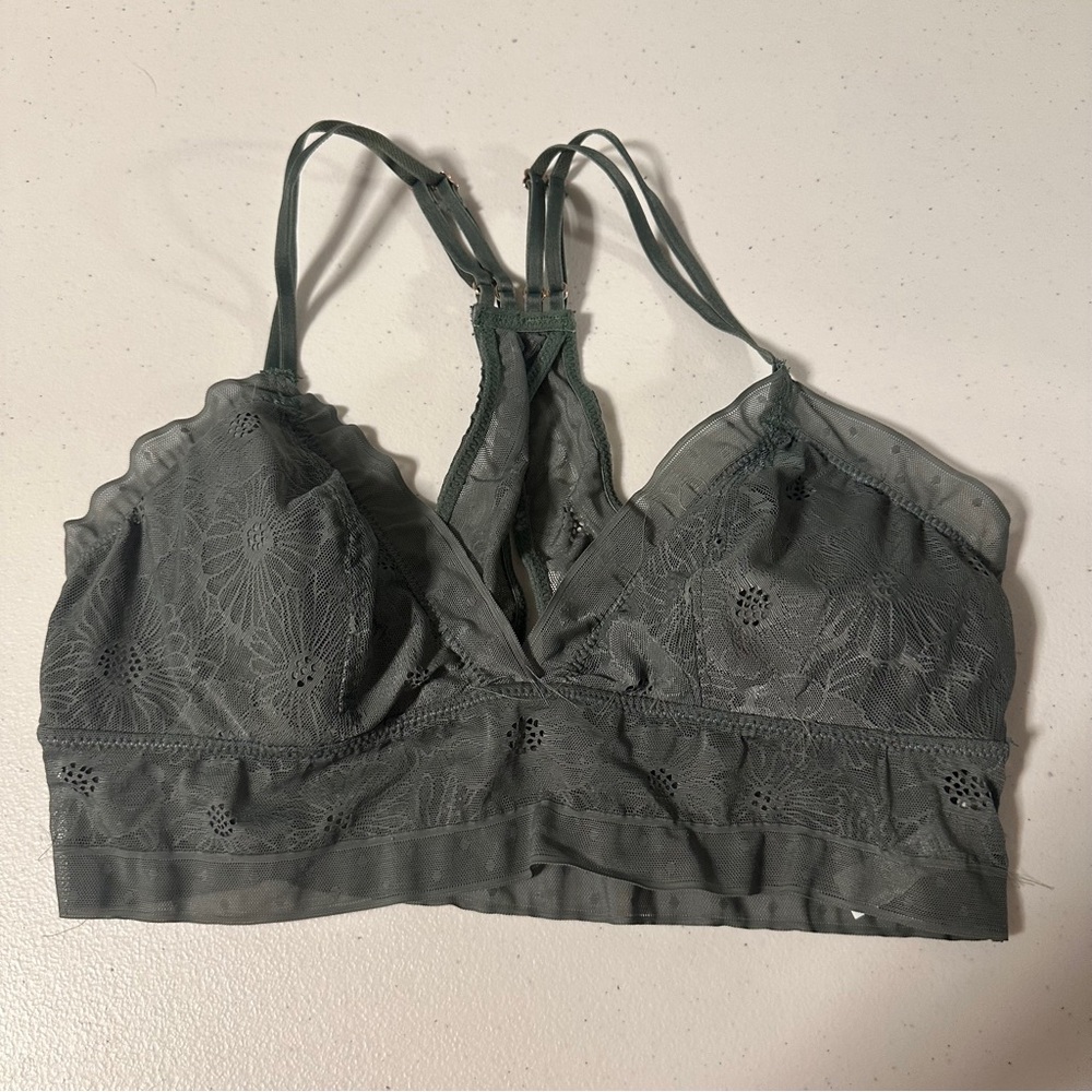 Aerie Floral Lace Bralette in Deep Gray